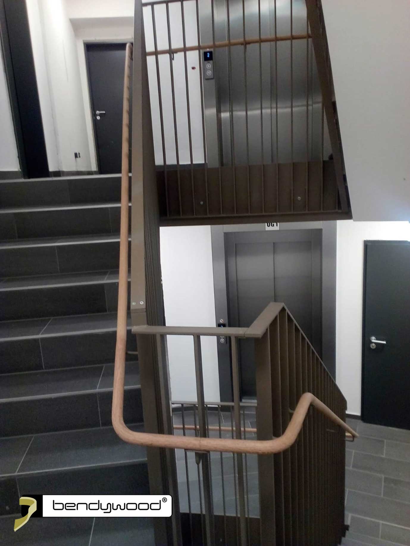 Elegante Lösung für gerade Geländer, mit Bendywood® - Handläufen möglich