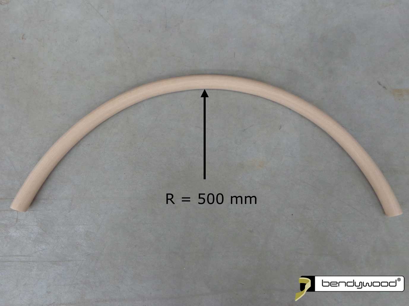 Gebogenes Teil mit Radius 500 mm in Bendywood® Lamellen